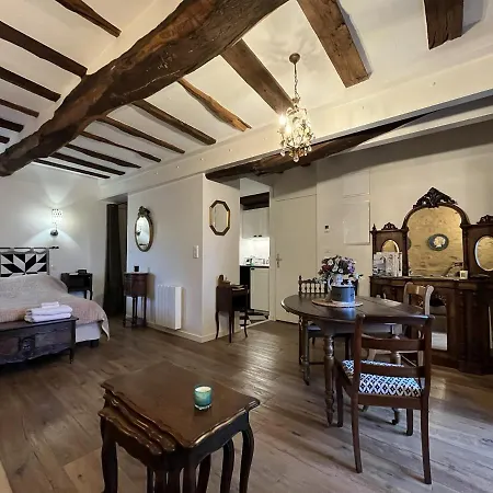 Henri& Henriette Le Studiolo D'henri Apartment *